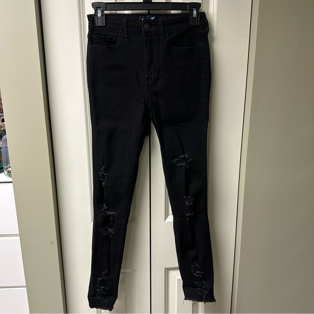 Hollister High-Rise Super Skinny Women's Distressed Black Jeans Size 1 Short
